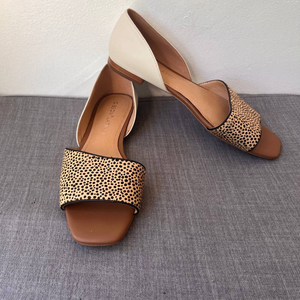 Gibson + Latimer Flats Womens 9M White Leather Leopard Print Sandals Cow Hair